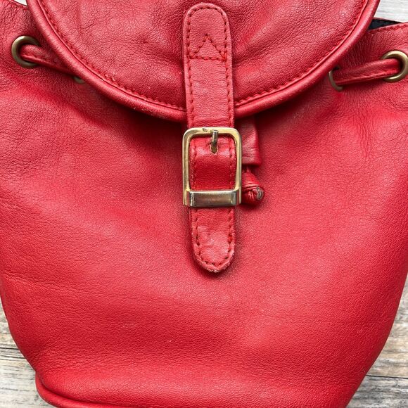 Vintage Leather Bag Lipstick Red 70s 90s Sopresa! Buckle Bucket Bag Small Funky - Picture 10 of 10